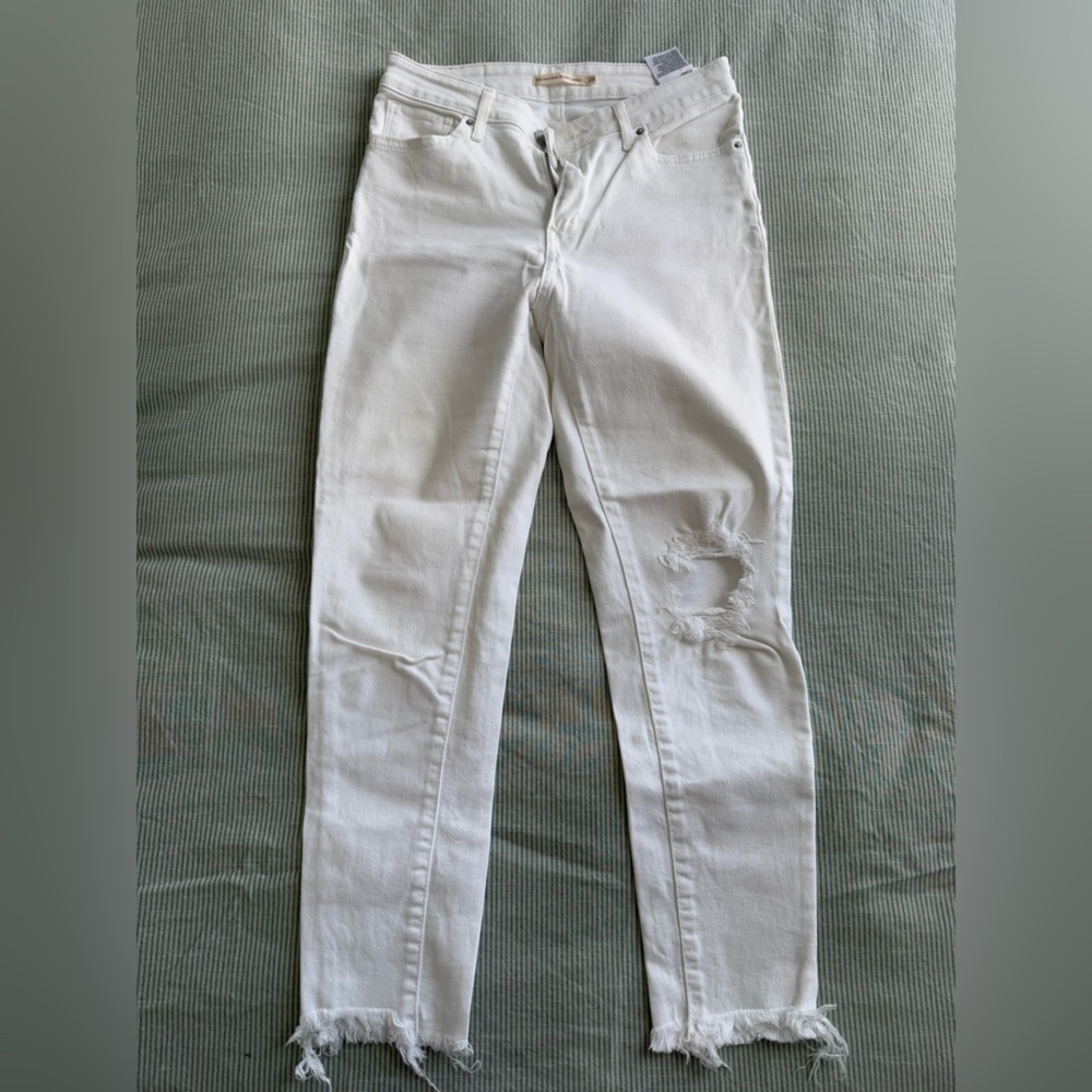 Levi’s White Distressed Jeans